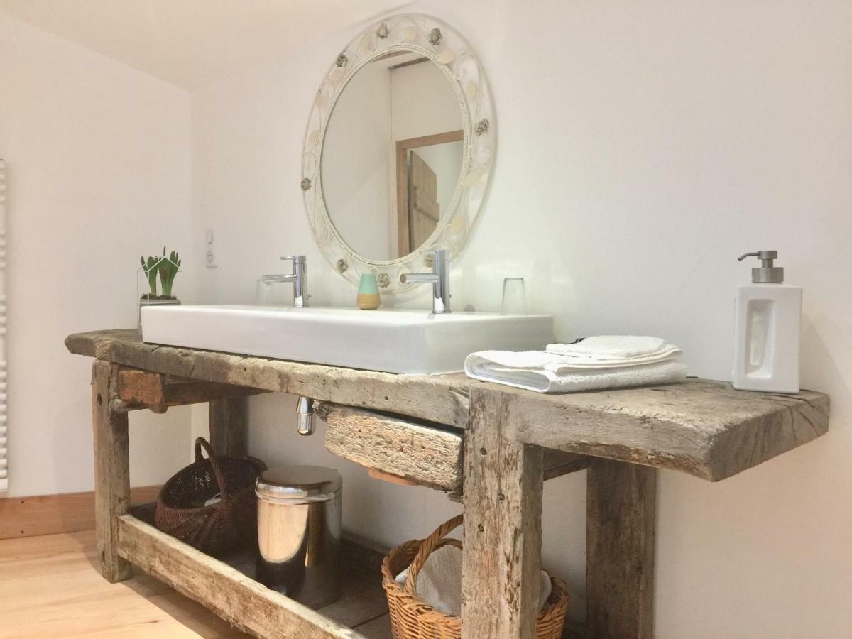 Magnificent Renovated Farmhouse - 10 Min A7 - Apartamento Anneyron Exterior foto